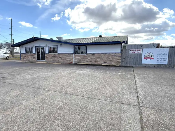 3301 Pure Atlantic, Groves, TX 77619