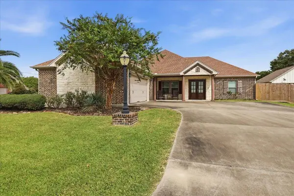 780 Adam CIR, Orange, TX 77630