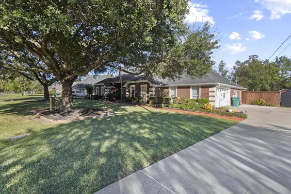 1100 Dawnwood, Orange, TX 77632