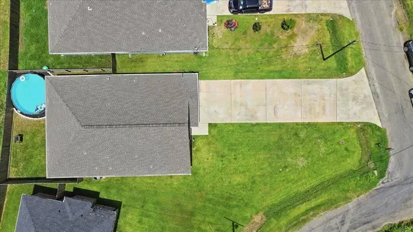 419 Canal, Port Neches, TX 77651