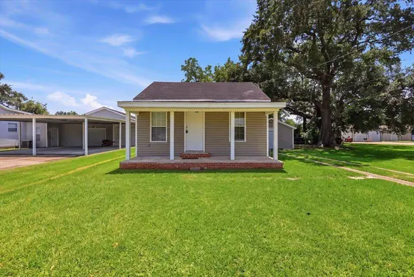 1203 Spurlock, Nederland, TX 77627