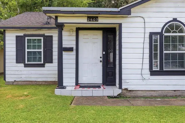 2603 Ave F, Nederland, TX 77627