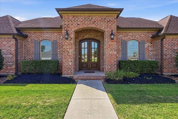629 Remington, Bridge City, TX 77611