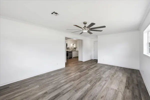 2524 AVE B, Nederland, TX 77627