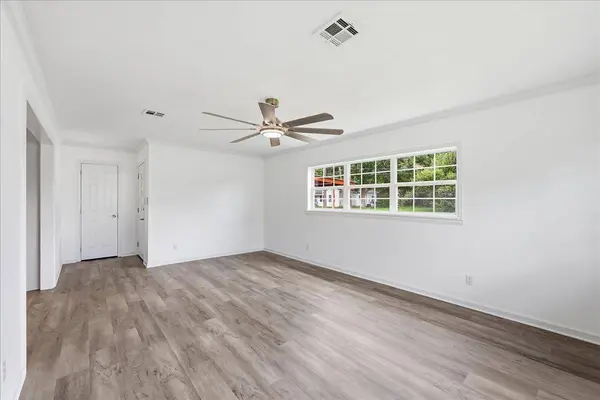 2524 AVE B, Nederland, TX 77627