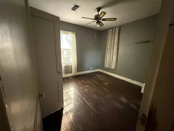 312 S 15th ST, Nederland, TX 77627