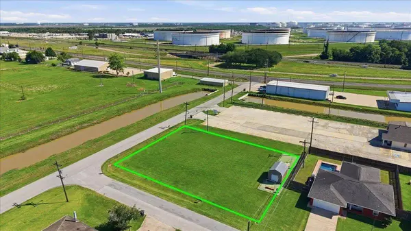 TBD N 12TH, Nederland, TX 77627