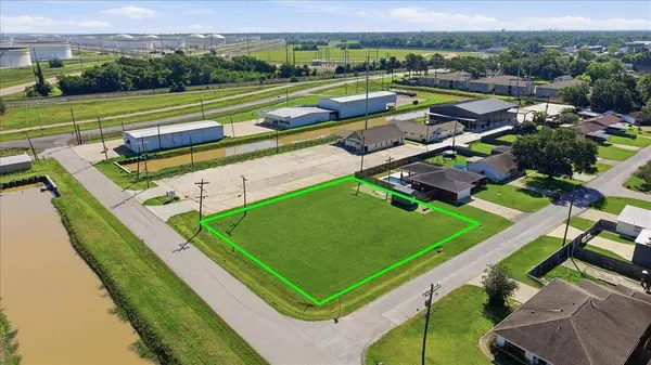 TBD N 12TH, Nederland, TX 77627
