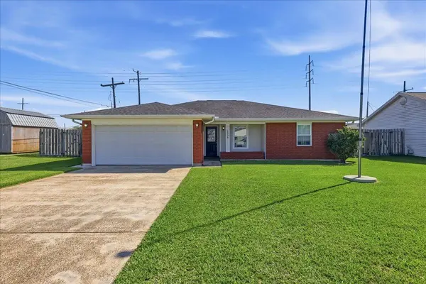 1508 N 12th ST N, Nederland, TX 77627