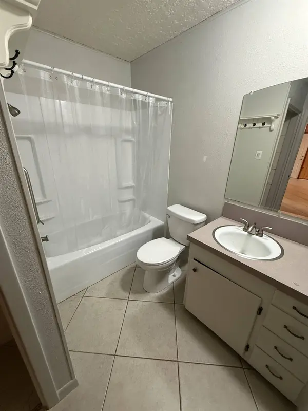 224 S 35th, Nederland, TX 77627