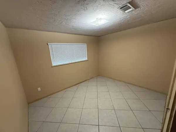 224 S 35th, Nederland, TX 77627