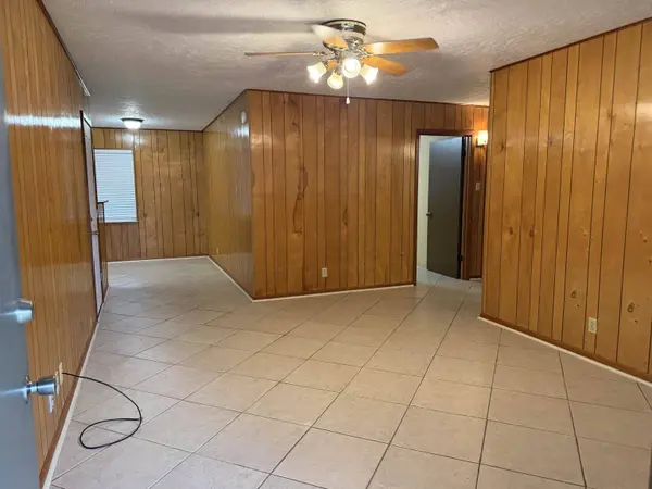 224 S 35th, Nederland, TX 77627