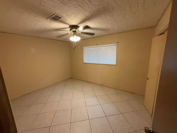 224 S 35th, Nederland, TX 77627
