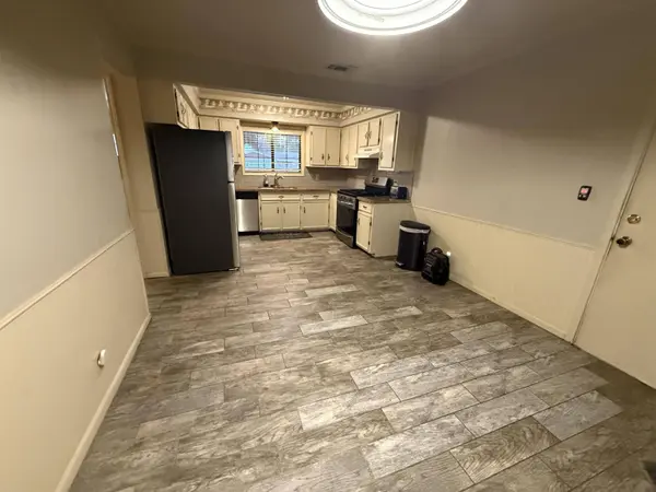 1815 HELENA AVE, Nederland, TX 77627