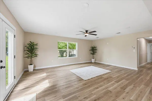 2409 GRAND BLVD., Port Neches, TX 77651