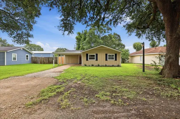 2409 GRAND BLVD., Port Neches, TX 77651