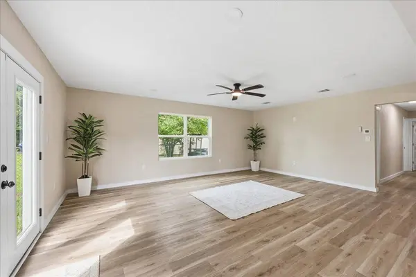 2409 Grand BLVD, Port Neches, TX 77651
