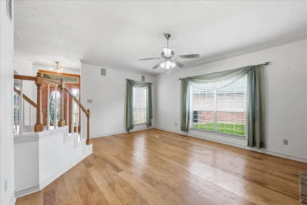 1515 N 26th, Nederland, TX 77627