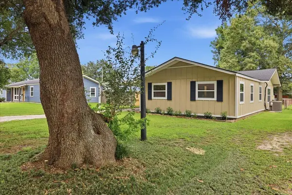 2409 Grand BLVD, Port Neches, TX 77651