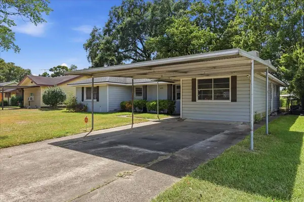 4935 Bruce DR, Beaumont, TX 77708