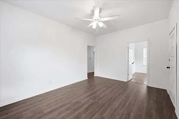 6657 Washington ST, Groves, TX 77619