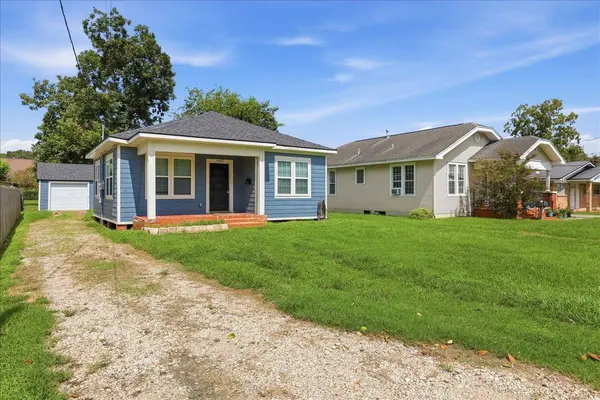 6657 Washington ST, Groves, TX 77619