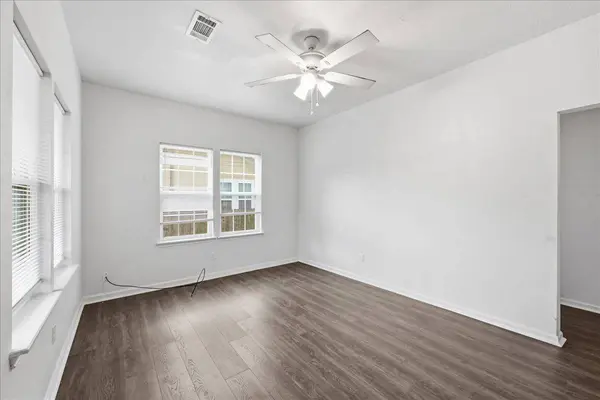 6657 WASHINGTON, Groves, TX 77619