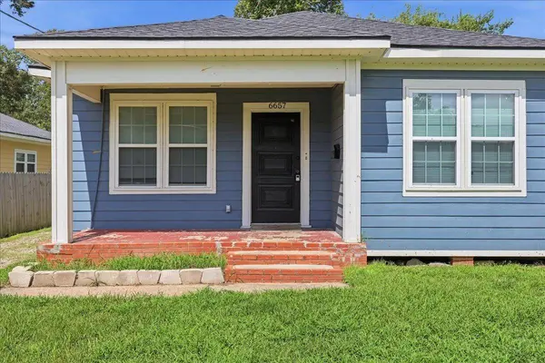 6657 WASHINGTON, Groves, TX 77619
