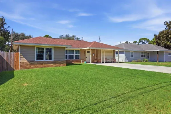 2308 DETROIT AVE, Nederland, TX 77627