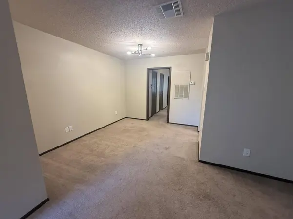 6801 Camden #8, Groves, TX 77619