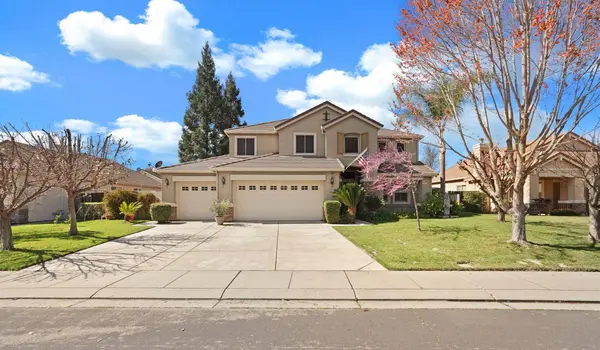 2043 Derrick AVE, Manteca, CA 95337