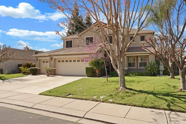 2043 Derrick AVE, Manteca, CA 95337