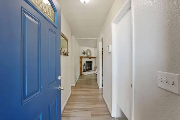 822 Buchanon LN, Manteca, CA 95336