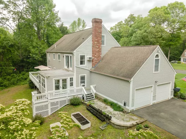 6 Jeremy Drive, East Lyme, CT 06333