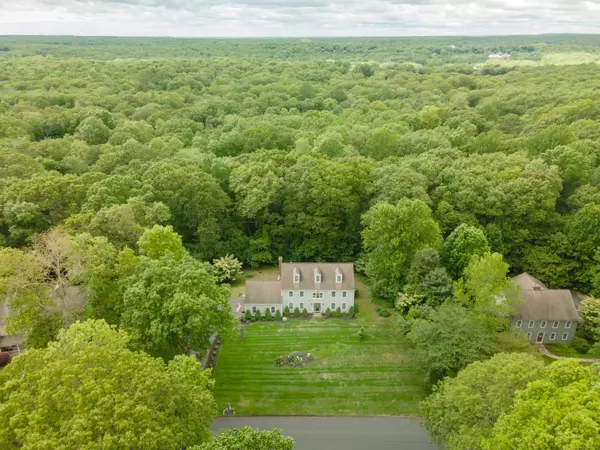 6 Jeremy Drive, East Lyme, CT 06333