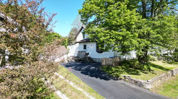 62 Pratt Street, Norwich, CT 06360