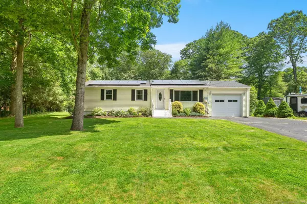 869 Long Cove Road, Ledyard, CT 06335