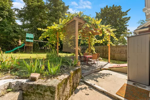 93 5th Street, Norwich, CT 06360