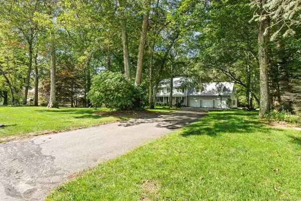 28 Alexander Drive, East Lyme, CT 06333