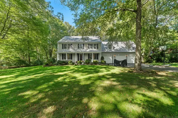 28 Alexander Drive, East Lyme, CT 06333