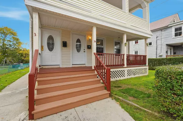 32 Moore Avenue, New London, CT 06320