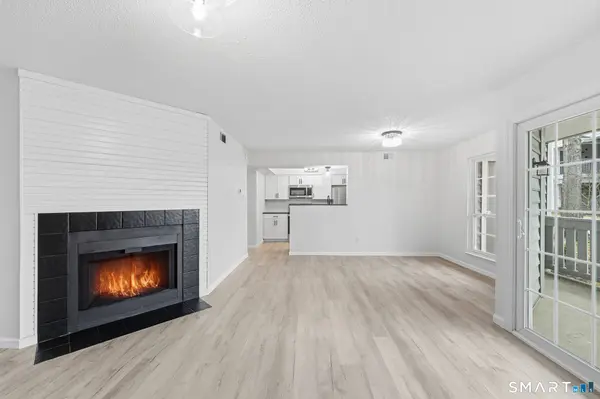 75 Crown Knoll Court #APT 103, Groton, CT 06340