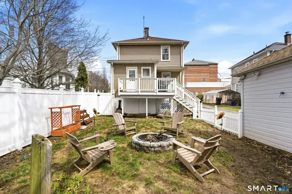 19 Waller Court, New London, CT 06320