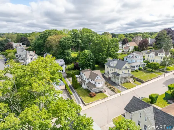 68 School Street, Groton, CT 06355