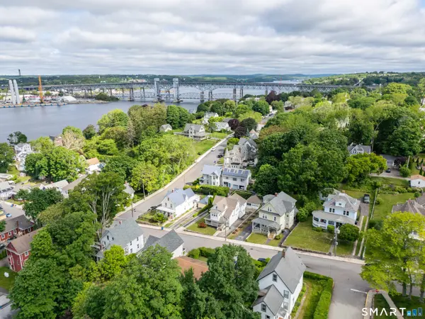 68 School Street, Groton, CT 06355