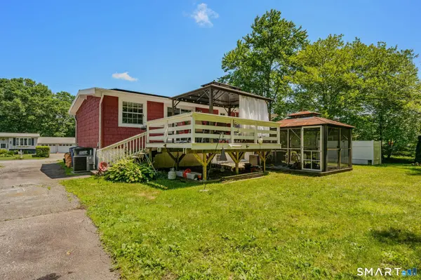 17 Meeting House Lane, Ledyard, CT 06339