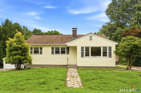 32 Cedar Lane, Montville, CT 06382