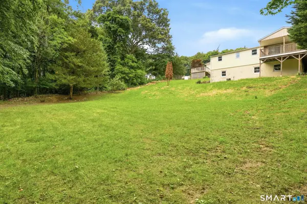 32 Cedar Lane, Montville, CT 06382