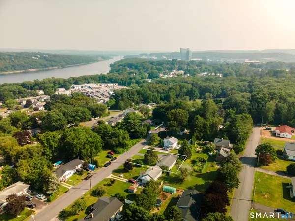 15 Curran Street, Norwich, CT 06360