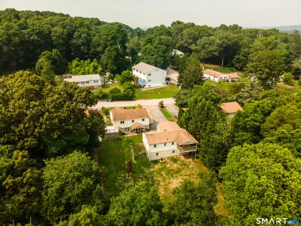 32 Cedar Lane, Montville, CT 06382